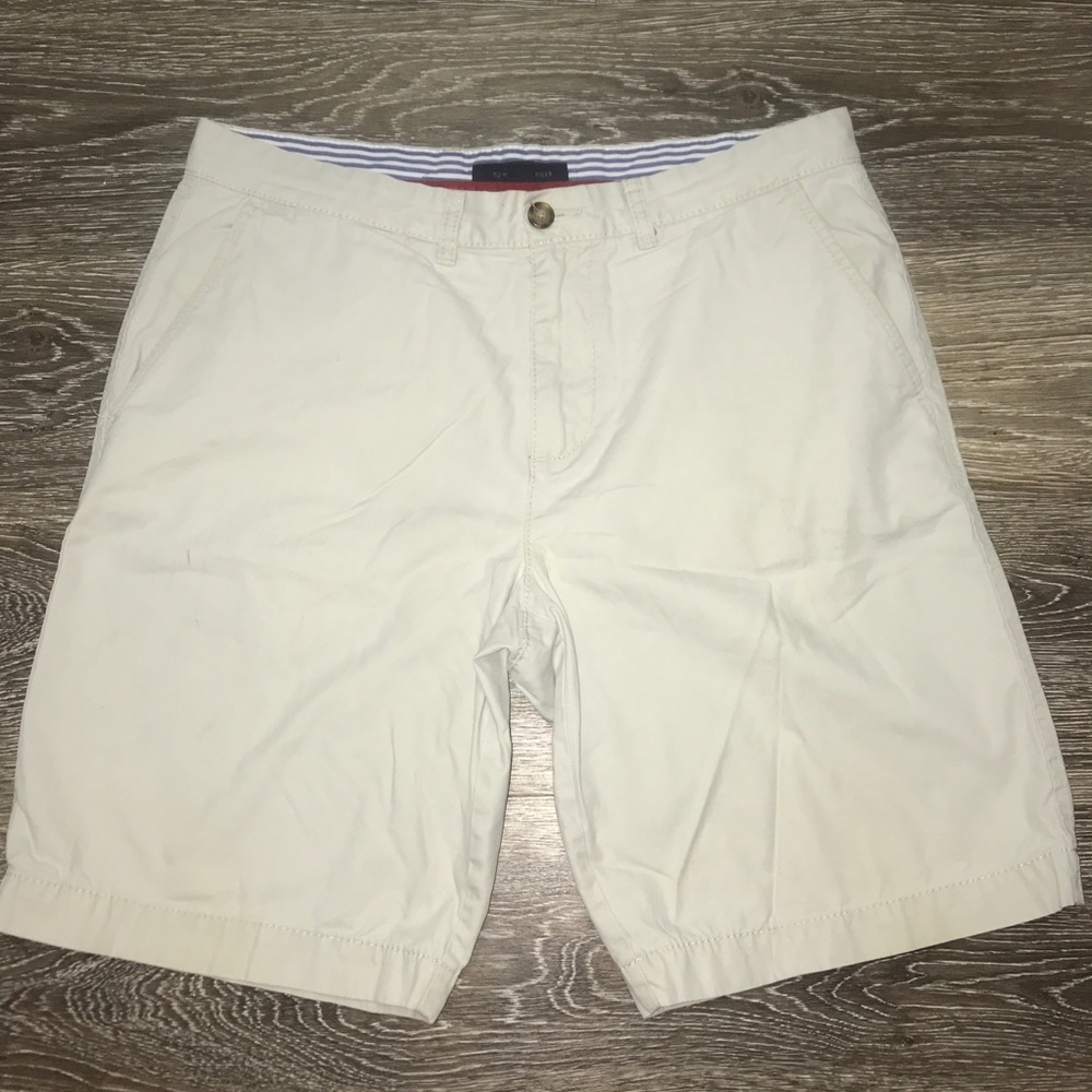 Tommy Hilfiger mens khaki shorts size 34